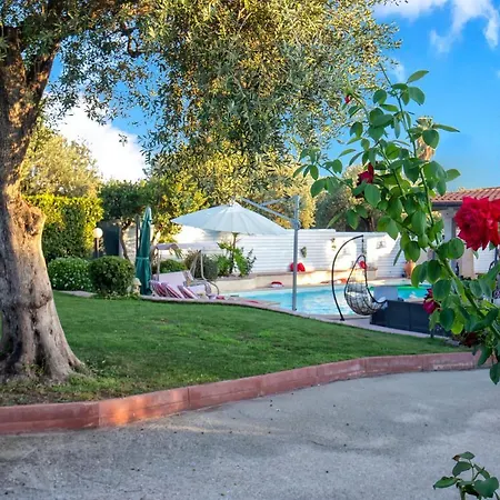 Villa Sunflower *