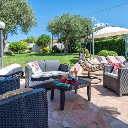 Sunflower Вилла *