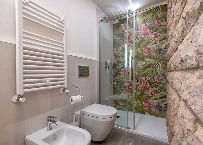 Sunflower Willa Alghero